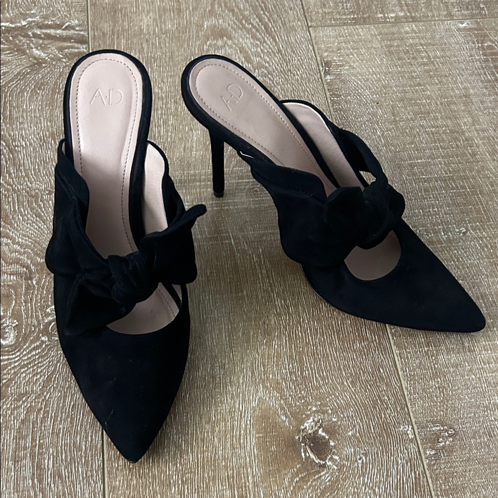 Elegant Black Bow Heels